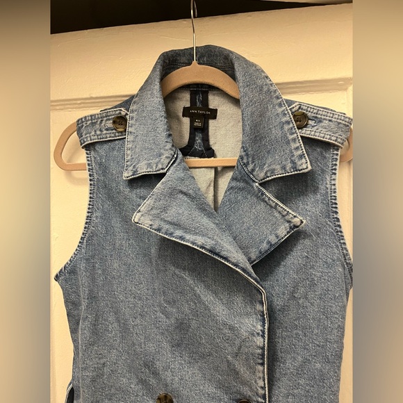 Ann Taylor Belted Denim Vest - Picture 8 of 9